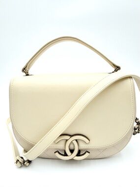 CHANEL Coco Curve Flap Bag Ivory Top Handle Crossbody Calfskin Leather
